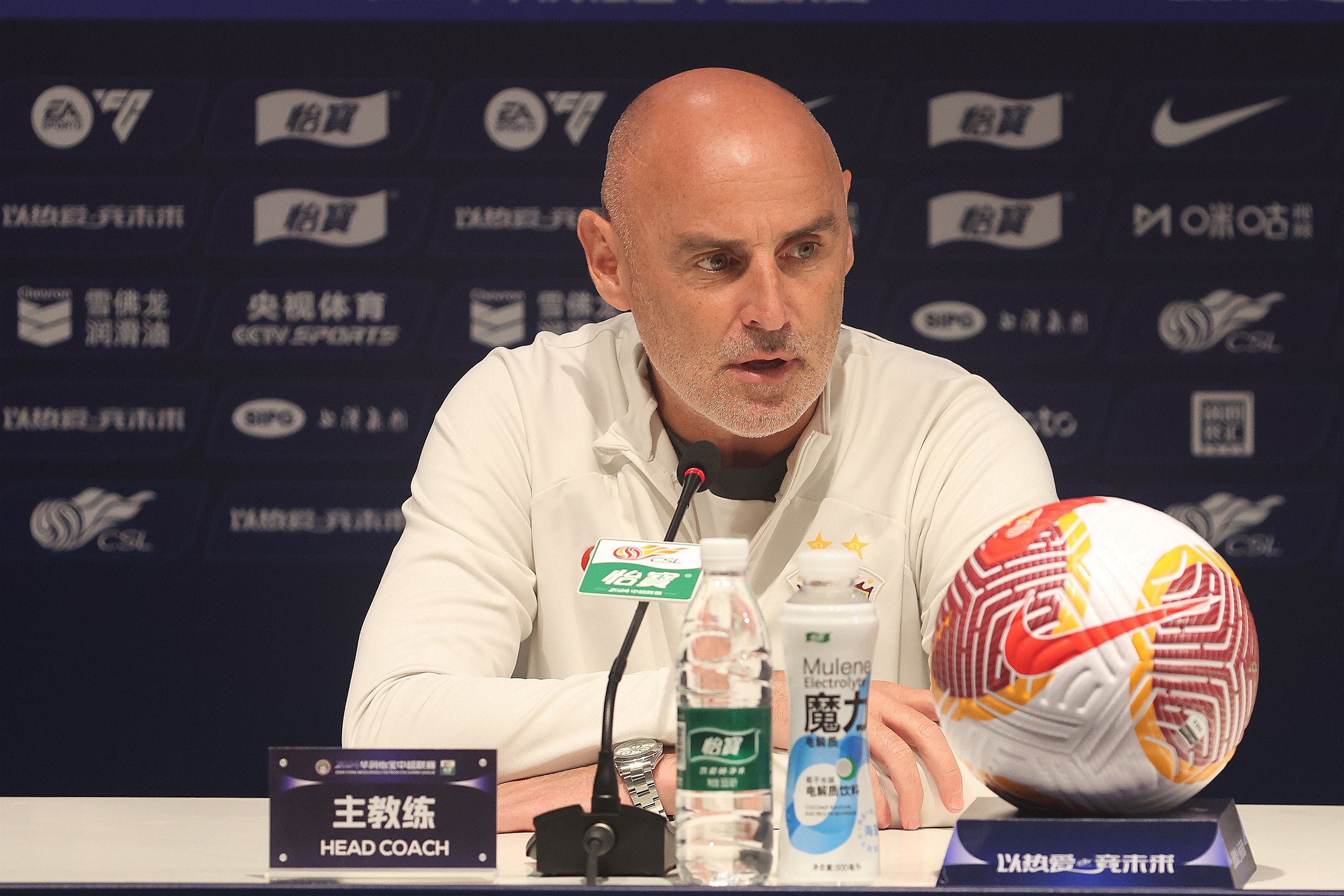 九游娱乐官网入口-穆斯卡特：现在不是去考虑中超冲冠的事情，关注点是明天的比赛