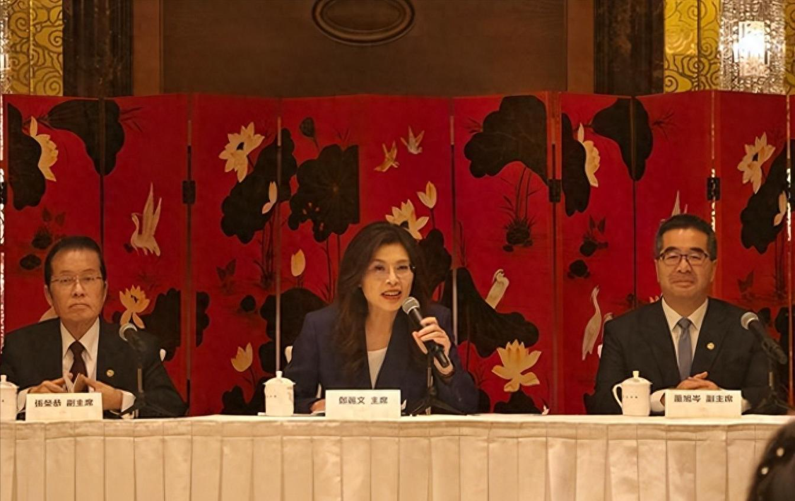 九游娱乐入口-太罕见!蓝营集体为郑丽文撑腰,10位县市长表态,蒋万安瞒不住了